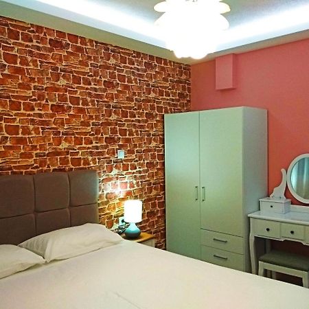 Iros Apartment Néa Péramos Exteriér fotografie