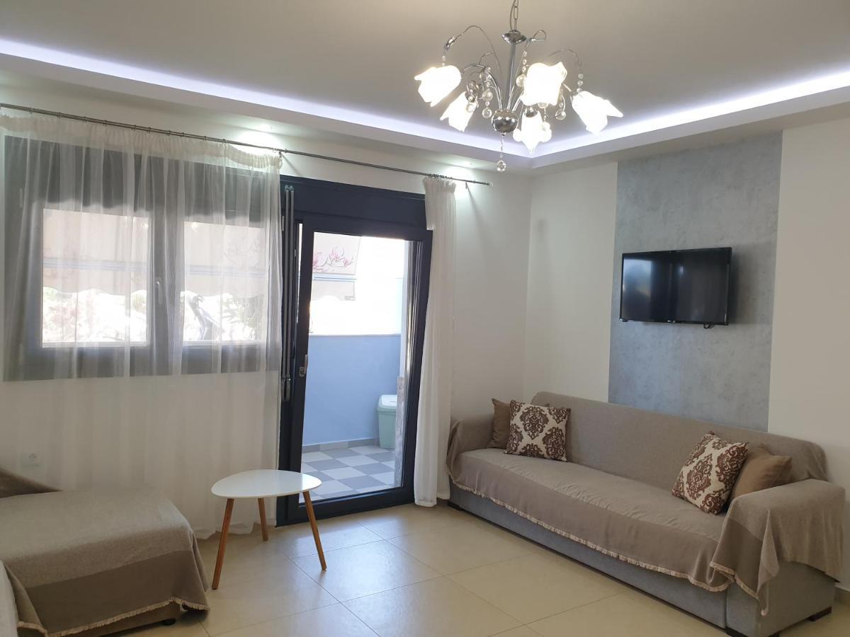 Iros Apartment Néa Péramos Exteriér fotografie