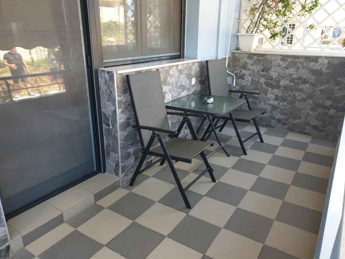 Iros Apartment Néa Péramos Exteriér fotografie